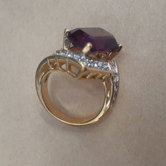 ❤ Pretty Gold tone CHUNKY Amethyst Fashion jewelry Statement Ring ART Deco ? - Picture 5 of 8